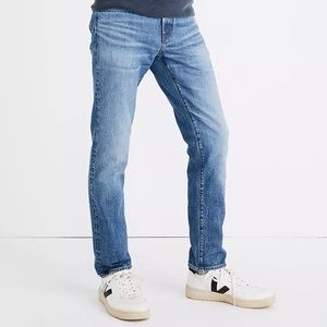 Slim Everyday Flex Jeans in Leesburg Wash: Eco Edition